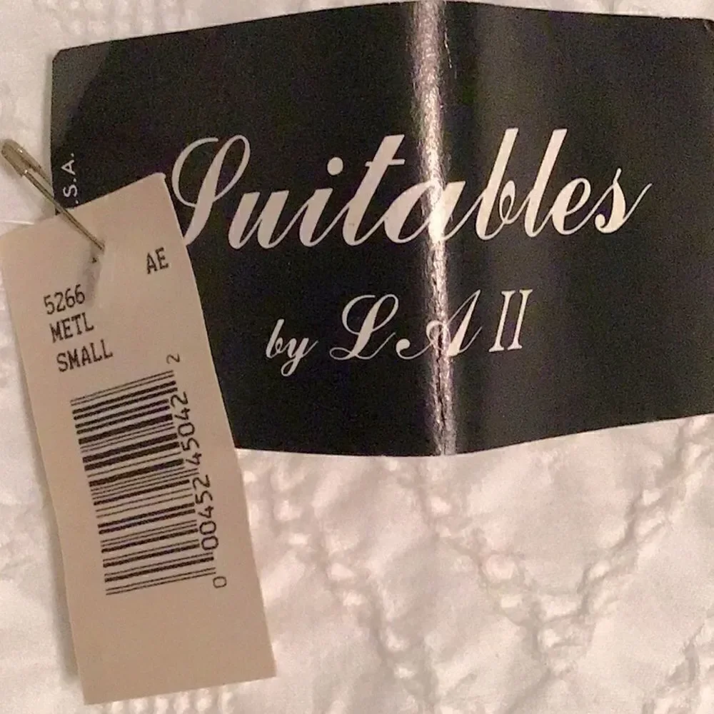 LA II Metallic Gold Lace Sleeveless Camisole Top NEW